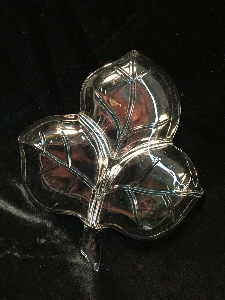 2 Clear Glass Leaf Serving Snack/Candy Dishes