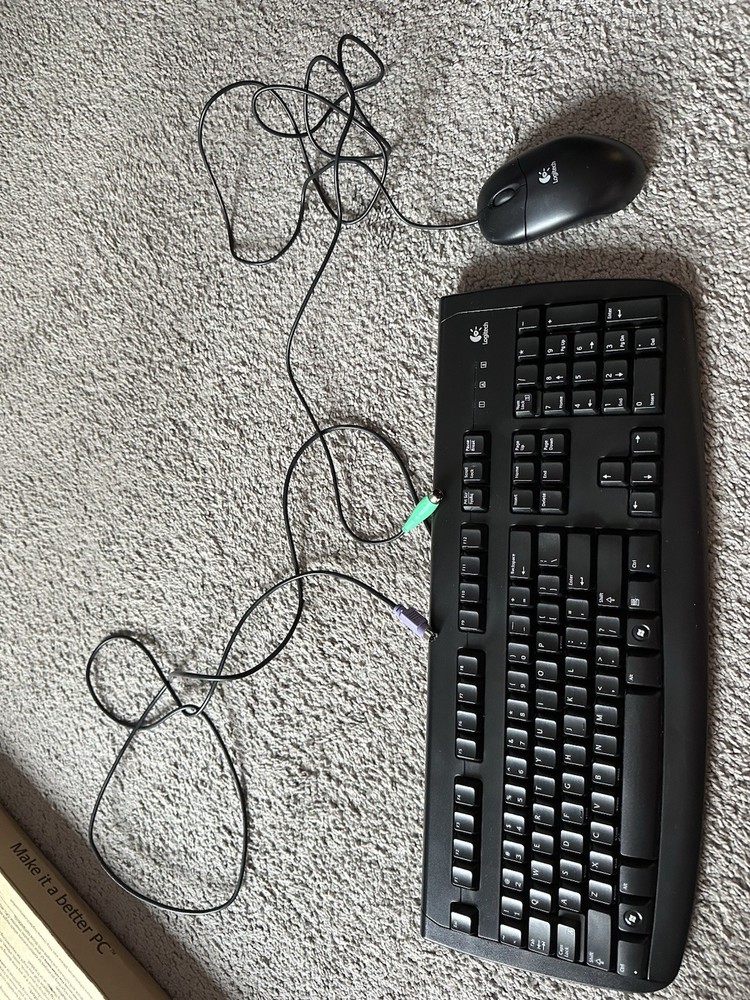 Logitech Keyboard and Mouse Set New with Box Never Used Black