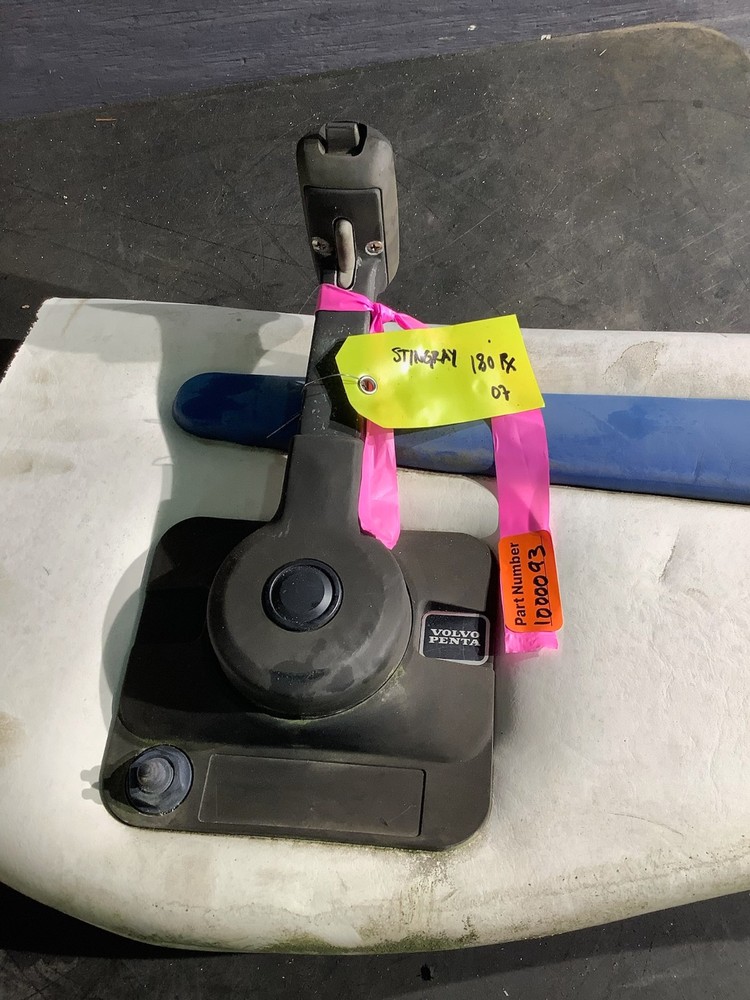 Volvo Penta Side Mount Throttle Control Box Assy. / 2007 Stingray 180RX