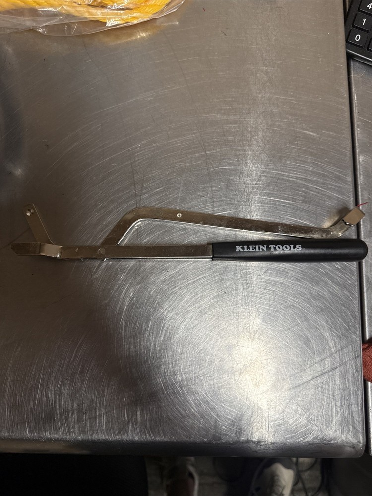 Klein Tools 53715 Foldable Flex Bit Placement Tool