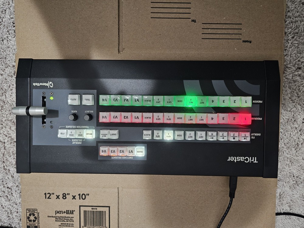 Newtek TriCaster 40 Educational Version + TC40 Control Surface