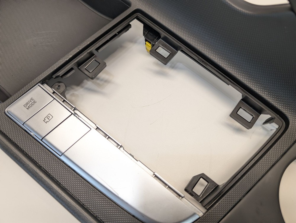 🔅 2021-2025 Hyundai Elantra oem Upper Center Console Panel