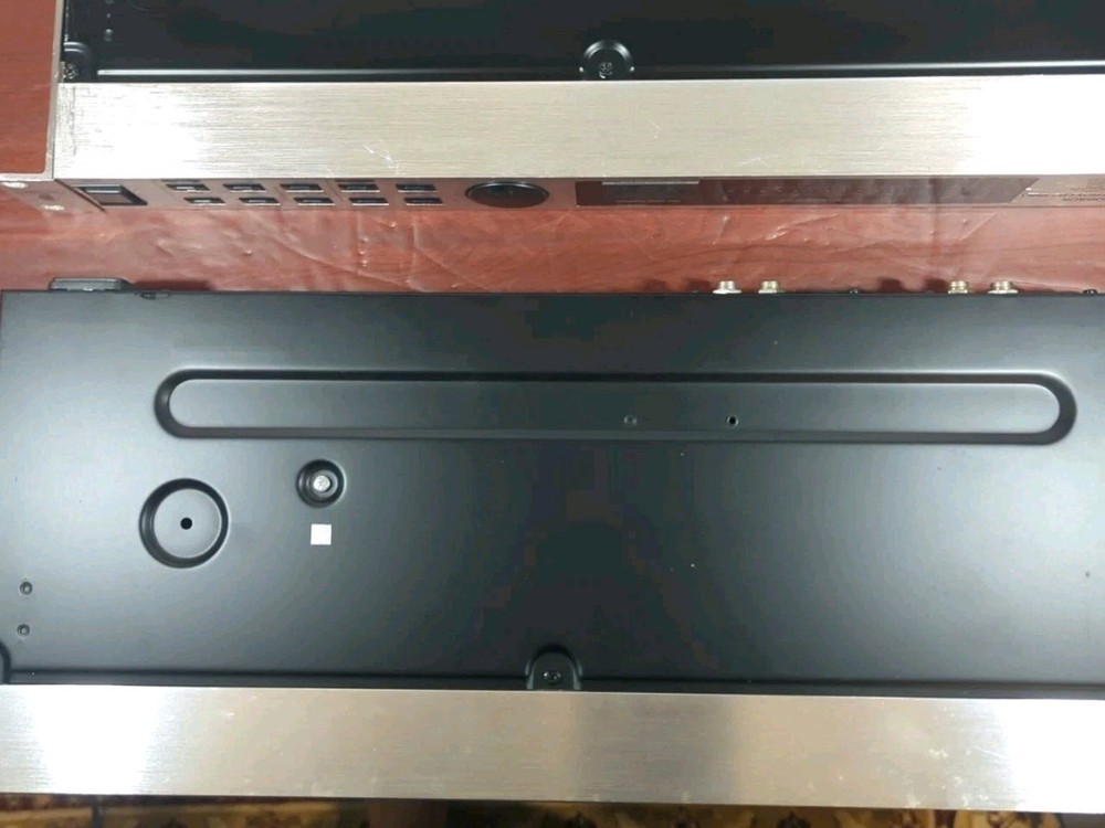 1x Behringer DSP 1100P Feedback Destroyer Pro Rack Unit.