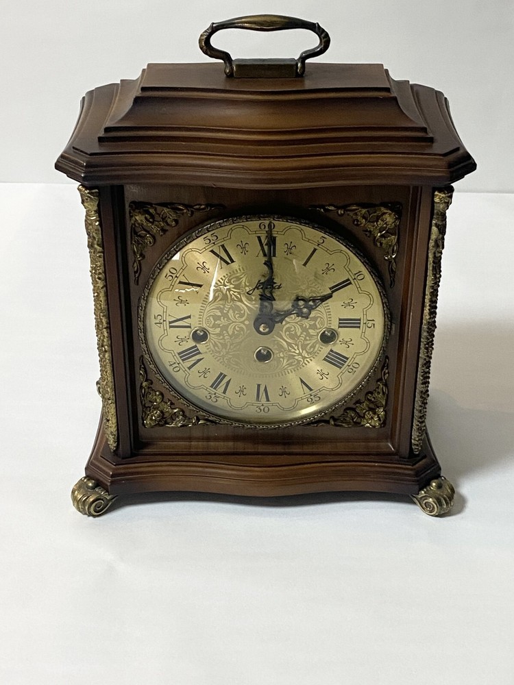 table clock vintage