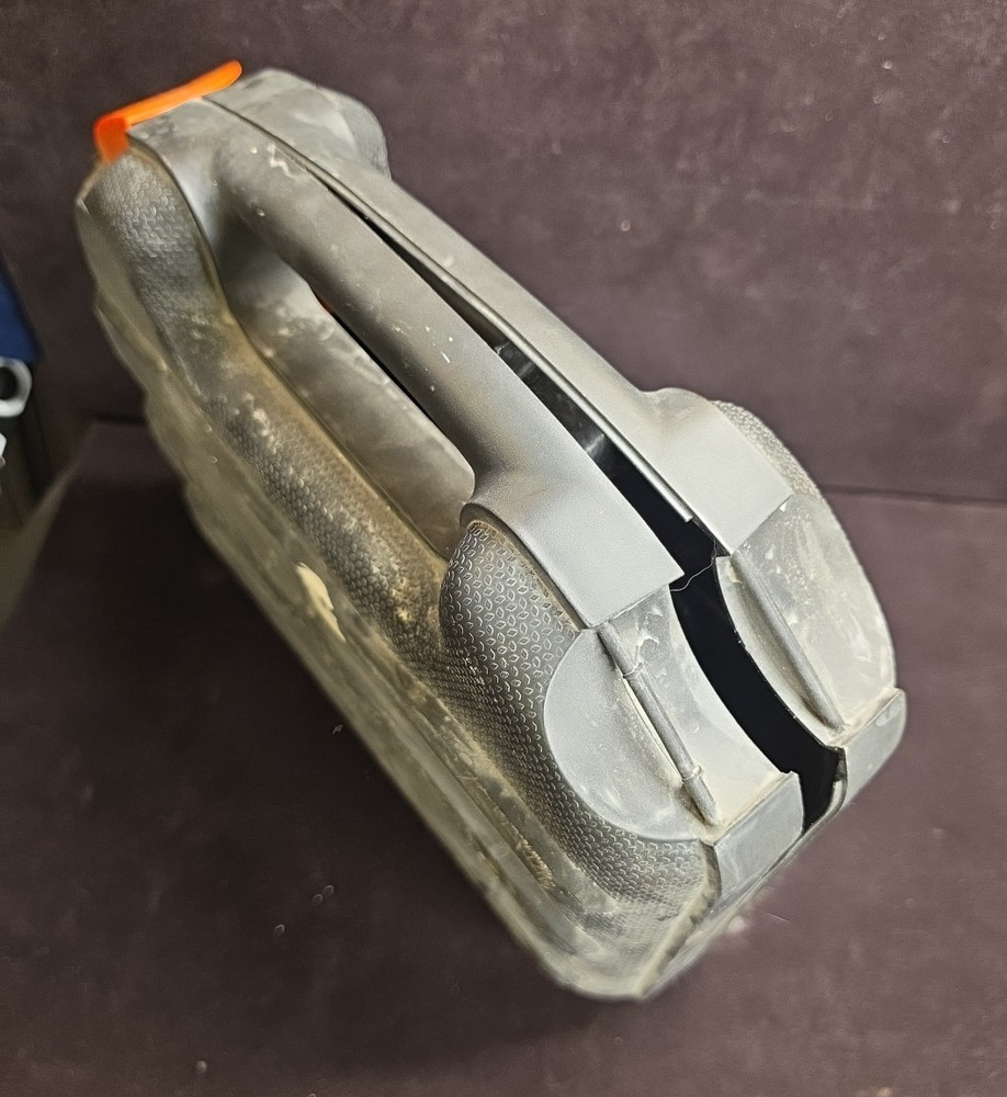 Black and Decker DR220 Corded 3/8" Variable Speed Drill with Case (No Bits)