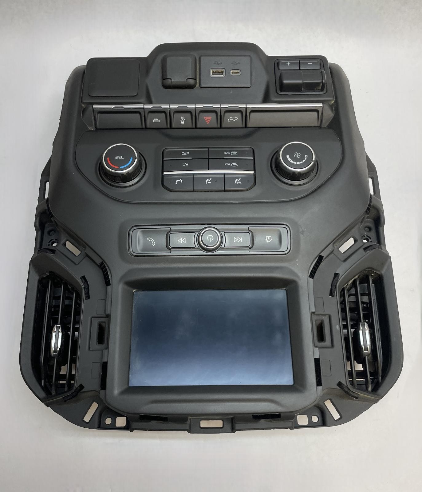 2021 CHEVY SILVERADO 2500 RADIO CONTROL PANEL 8" DISPLAY 84799539 HEAT/AC DASH