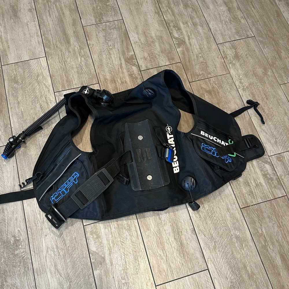 Beuchat Master Lift Equalizer Size M Buoyancy Compensator CLEAN!
