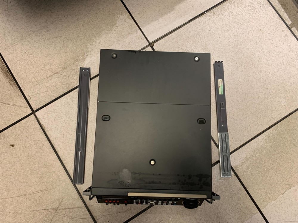 SONY HDW-M2000 HD SDI HDCAM EDITOR MULTI FORMAT RECORDER (1 controller)