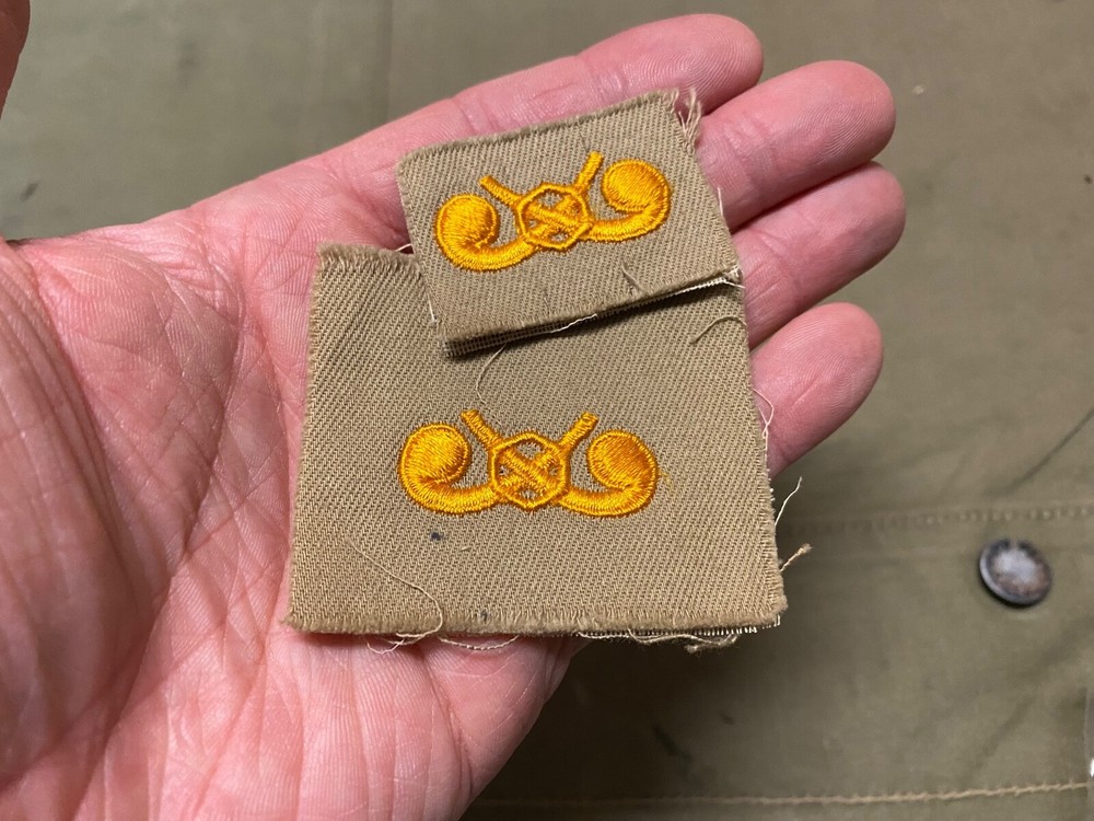 ORIGINAL WWII US ARMY CLASS A JACKET & SHIRT SEW ON "CHEMICAL" OFFICER INSIGNIA