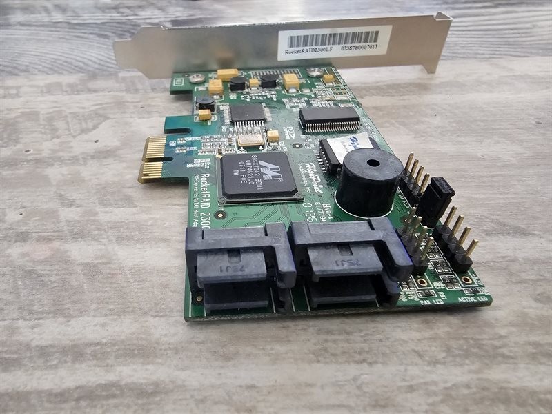 HighPoint RocketRAID 2300 PCI-E SATAII RAID Controller 4-Channel
