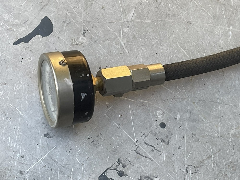 Vintage Niehoff T-47 0-300 PSI COMPRESSION