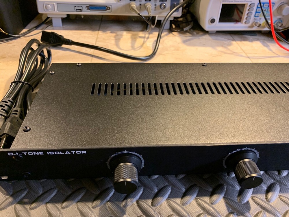 3 BAND STEREO FREQUENCY DJ TONE ISOLATOR