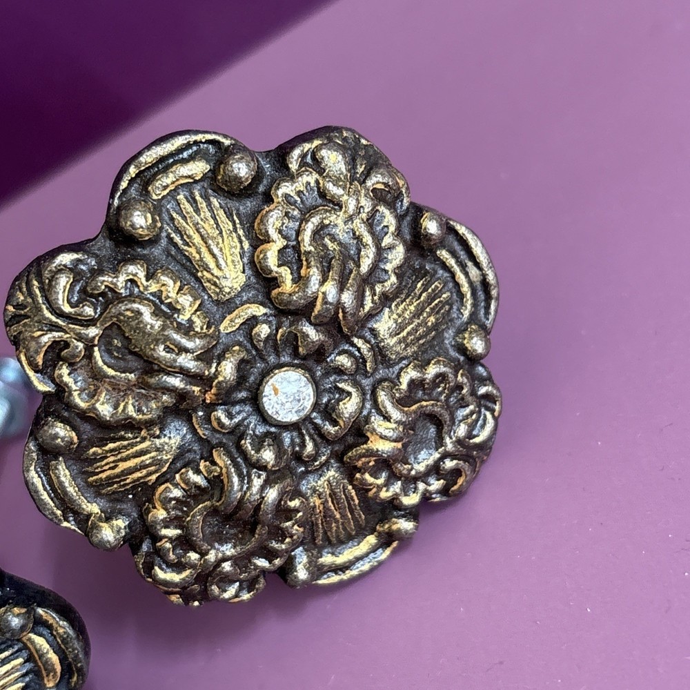 Rosette Floral Round Drawer Knobs or Pulls French Provincial 4 Large 6 Small