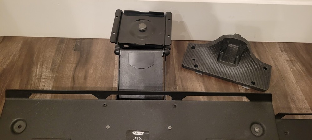 Fellowes Under Desk Keyboard Mount With Mousepad Rest
