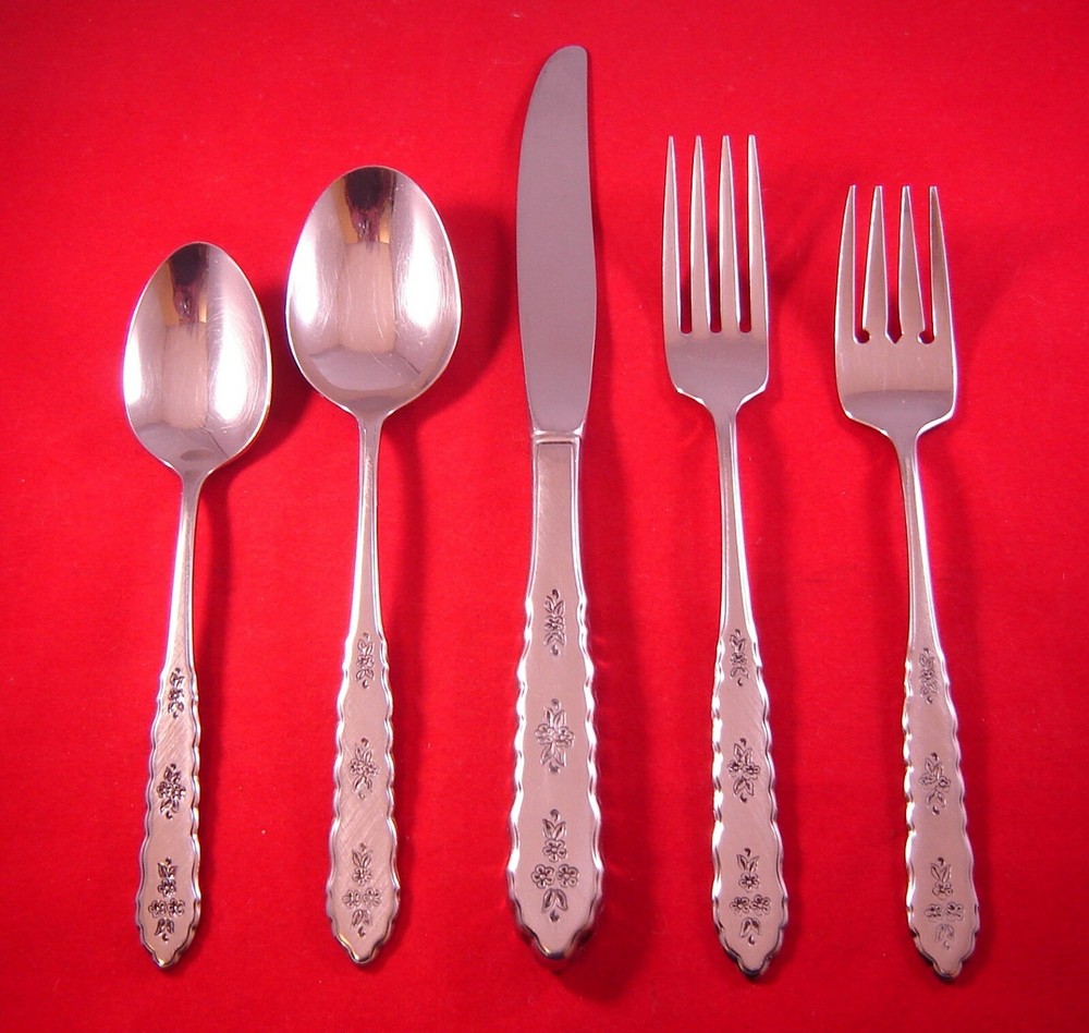 Oneida Floral Bouquet Stainless Flatware Your Choice