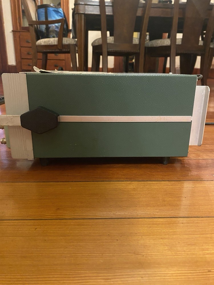 BOONTON ELECTRONICS Capacitance Meter Model 72BD