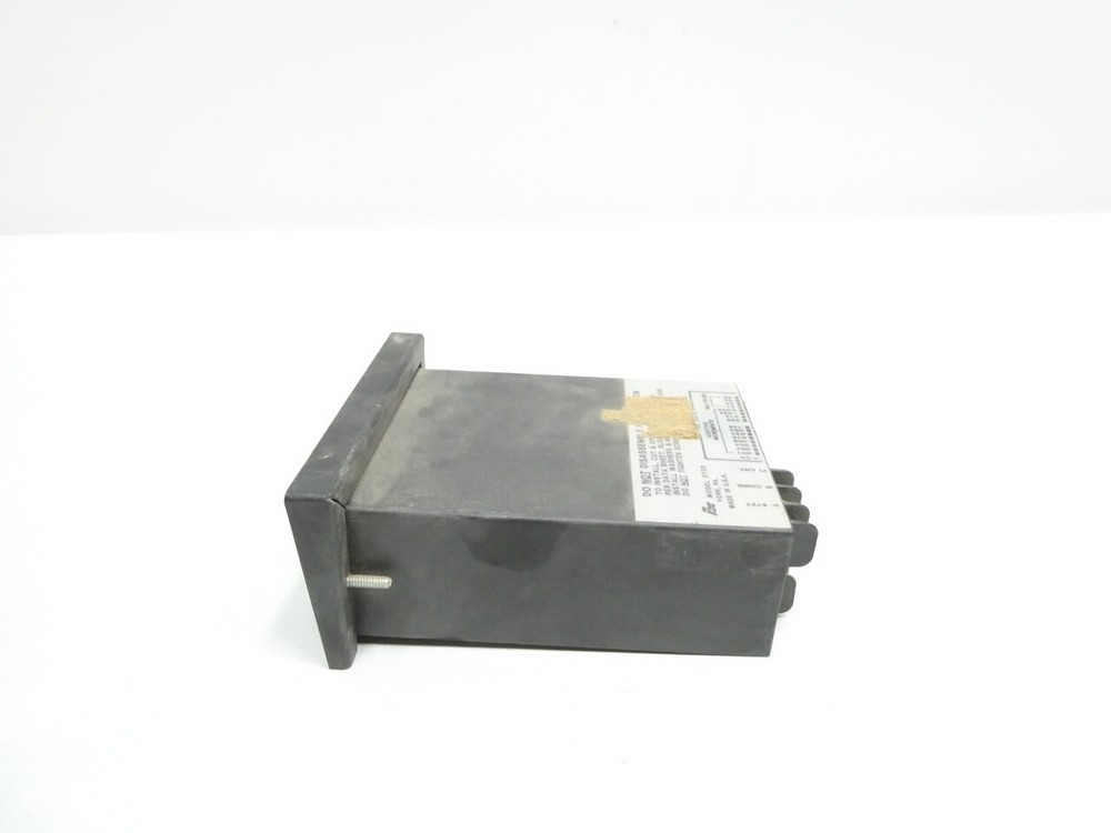 Red Lion DT3D Tachometer Display