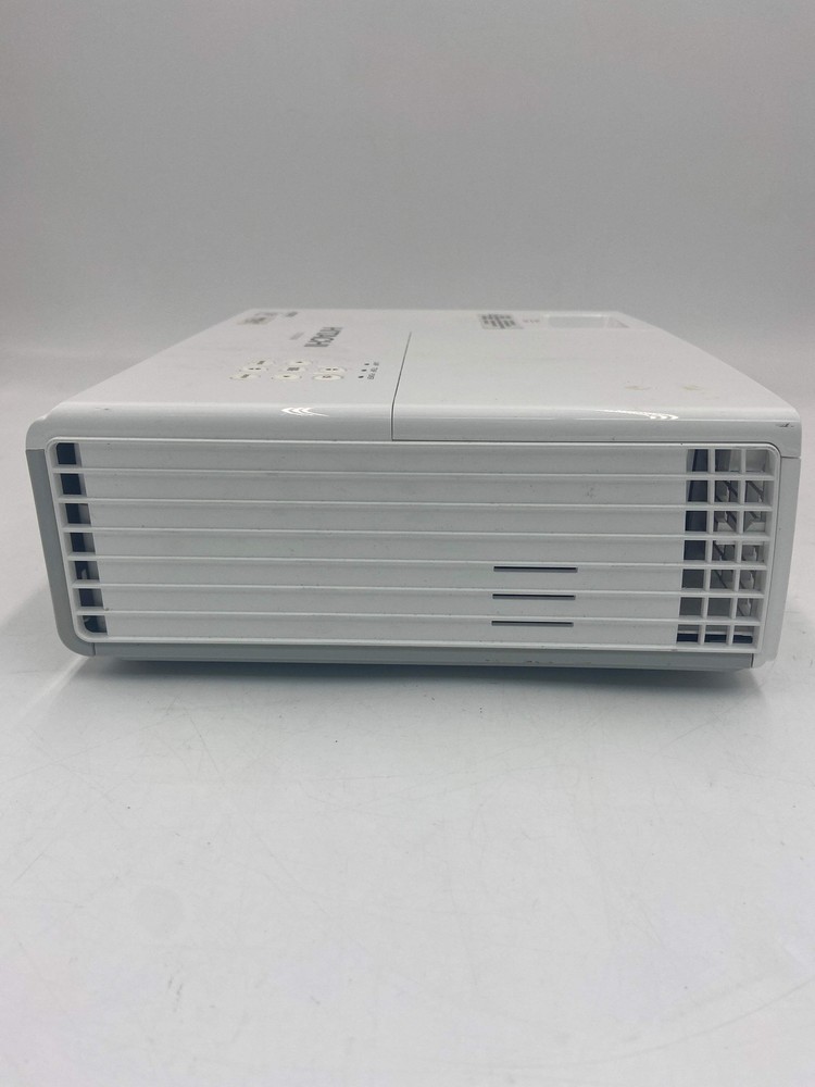 HITACHI CP-DX300 Multimedia Projector