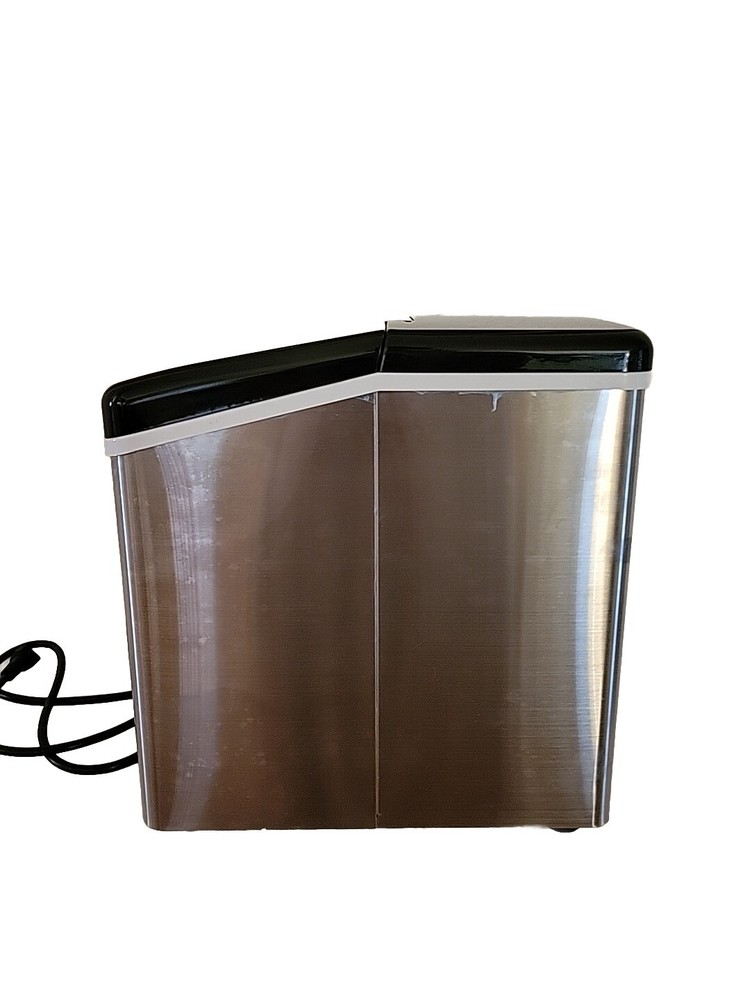 Igloo ICE103 Ice Machine USED BUT CLEAN AND WORKS