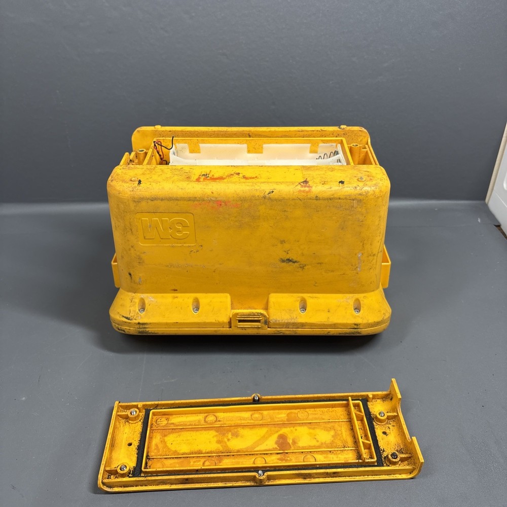 3M Dynatel 2210 Cable Locator