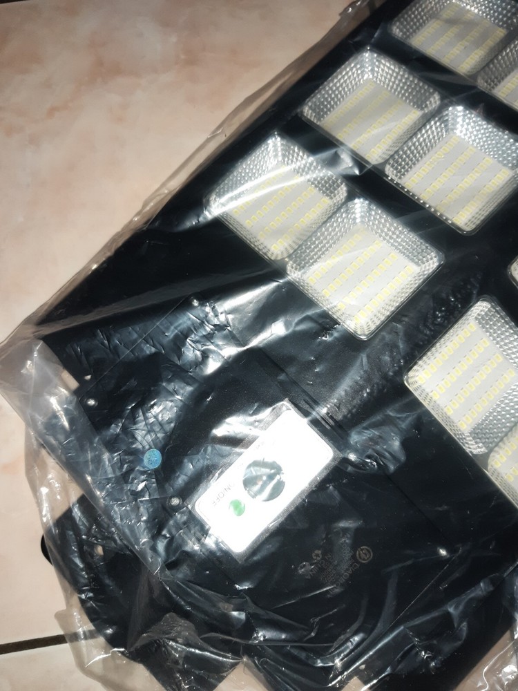900W Solar LED Lamp