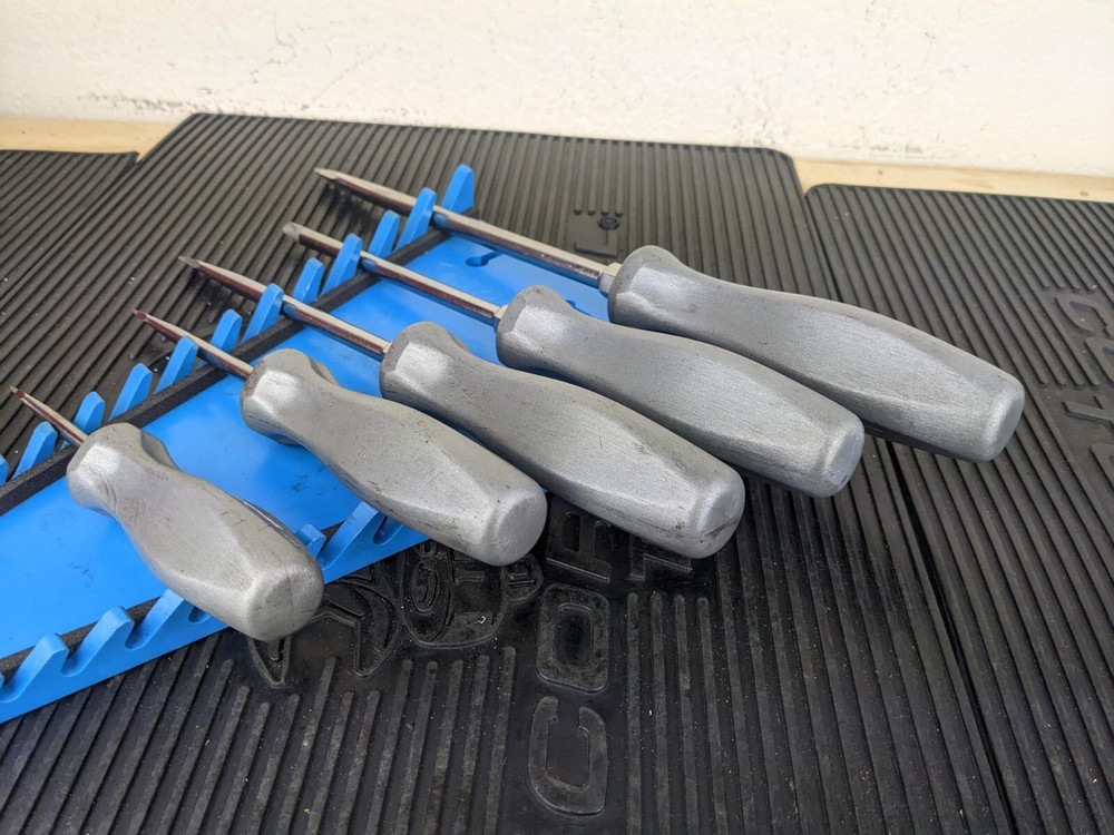 #bd800 SNAP ON 5 PIECE COMBO SCREWDRIVER SET - DARK TITANIUM