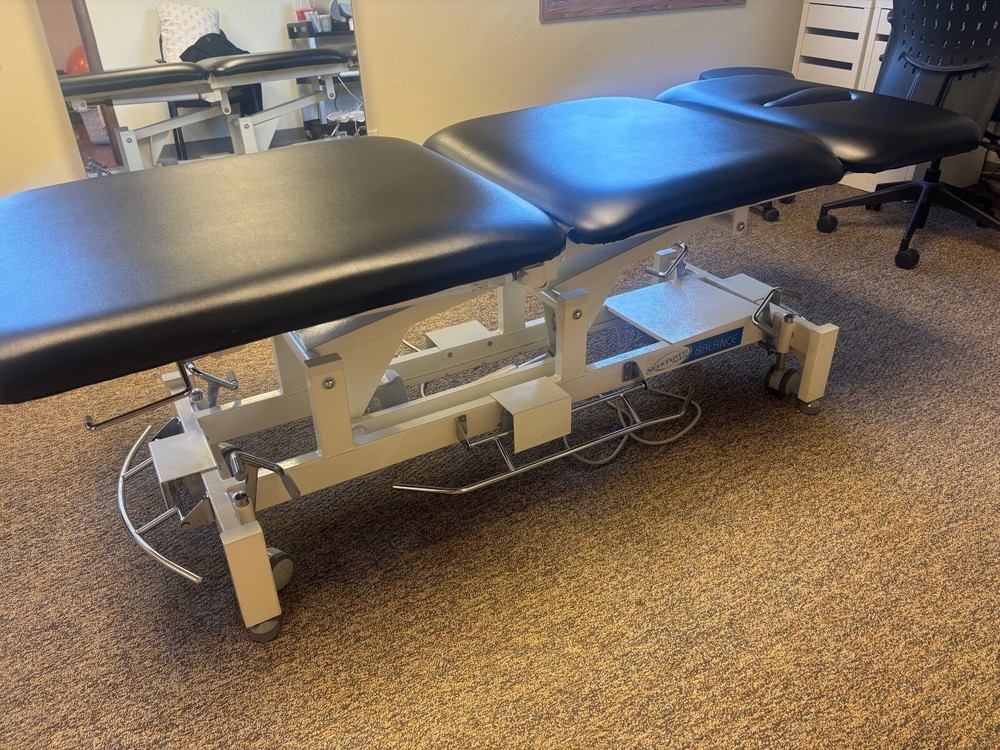 Electric Hi-Low treatment table