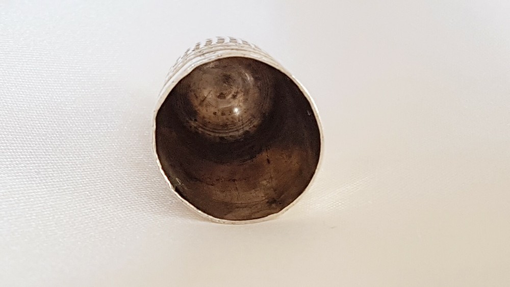THIMBLE ~ Hallmarked Sterling Silver ~ Size No 8 ~ Maker Charles Horner