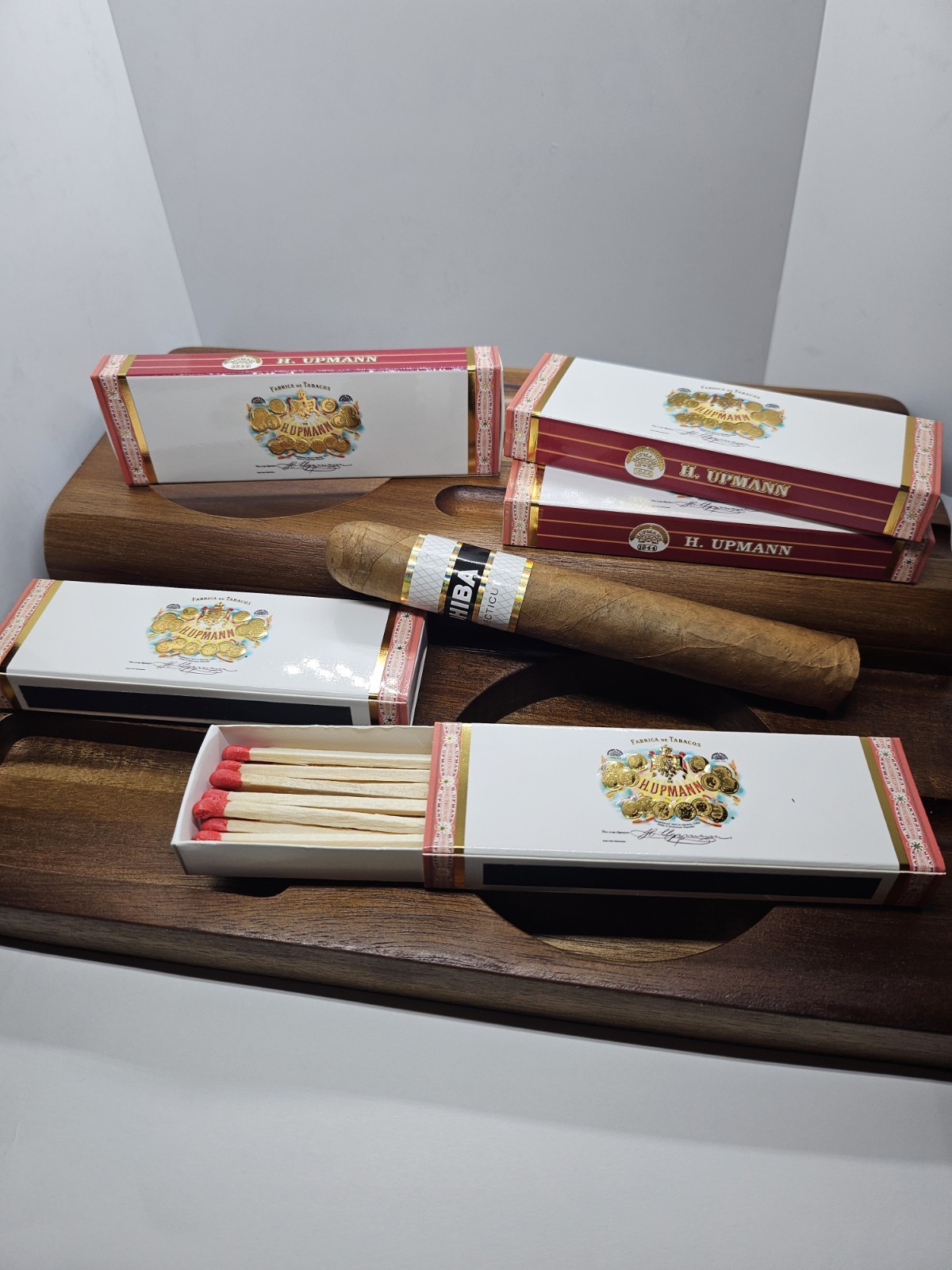 H. UPMANN 4 inch COLLECTORS MAN HOME BAR 4 Boxes of 20 Wood CIGAR MATCHES
