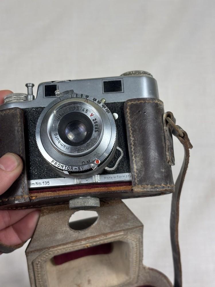 Iloca IIa Rangefinder Camera Black/Silver with Leather Case