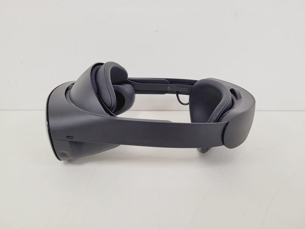 Meta Quest Pro 256GB VR Headset - Black