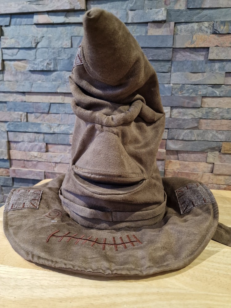 Harry Potter - Wizarding World - Talking Sorting Hat - Working Toy.