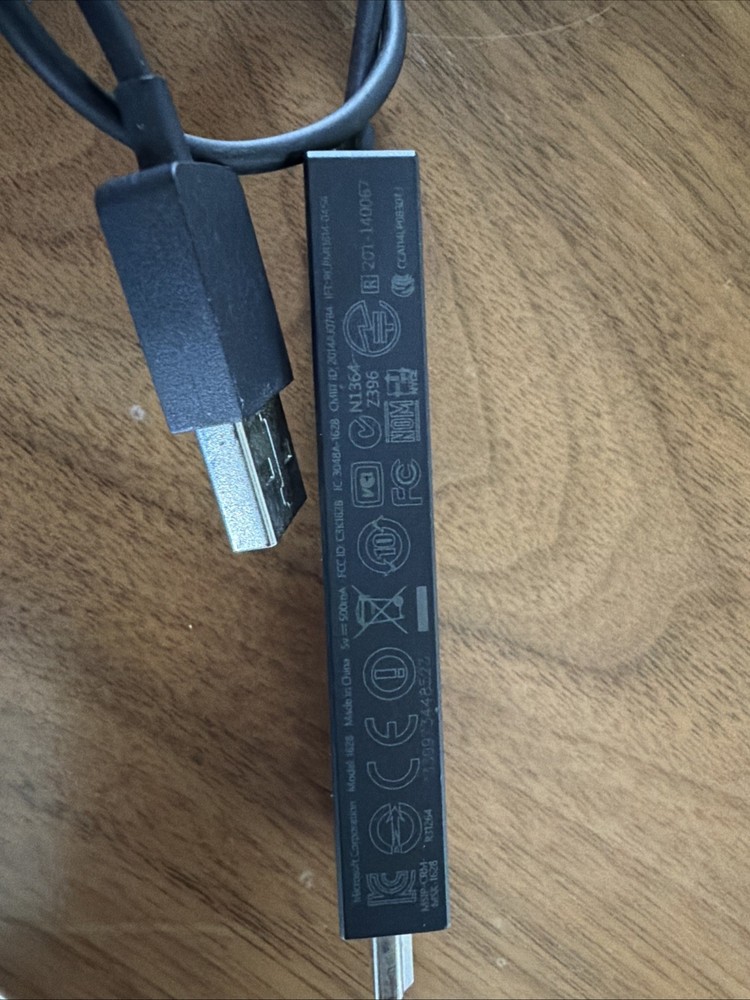 Microsoft Wireless Display Adapter - Model 1628 - Tested