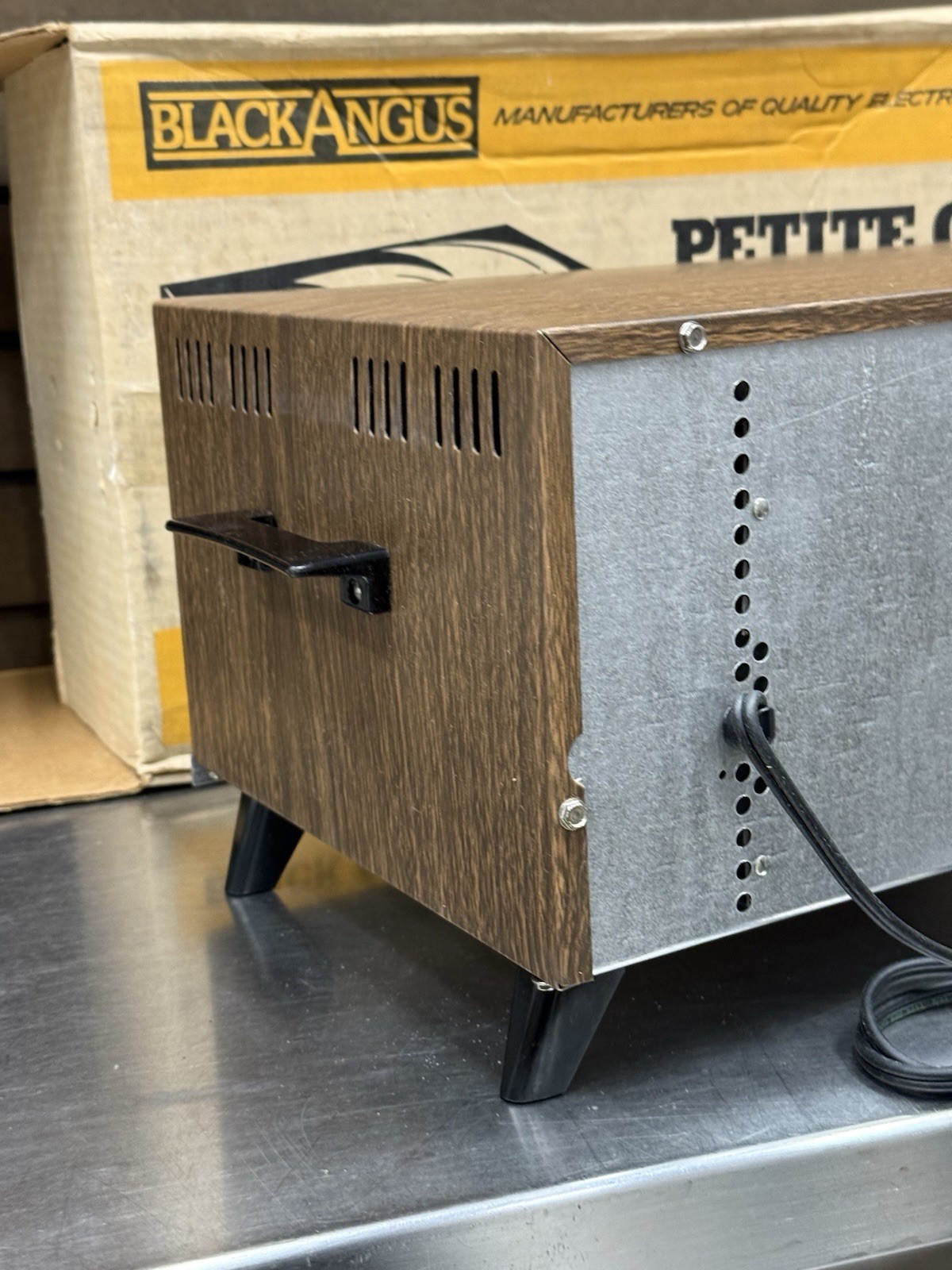 Vintage Black Angus Petite Chef Toaster Oven Broiler Warmer Woodgrain Finish
