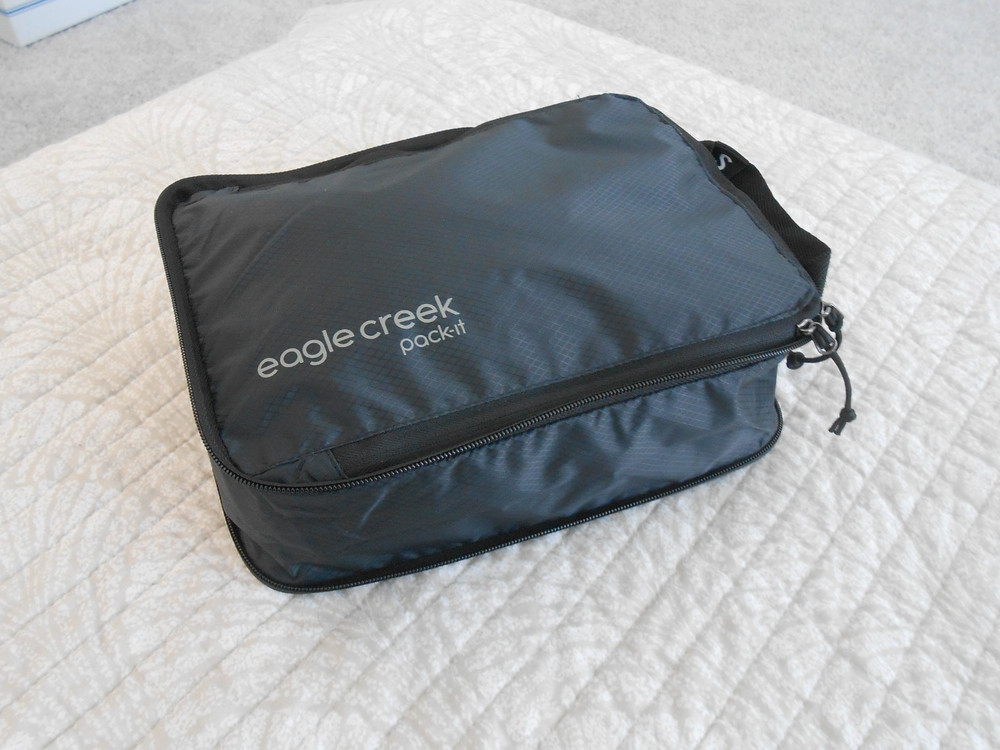 Eagle Creek Black Pack-It® Isolate Compression Cube Size-S,  NWOT