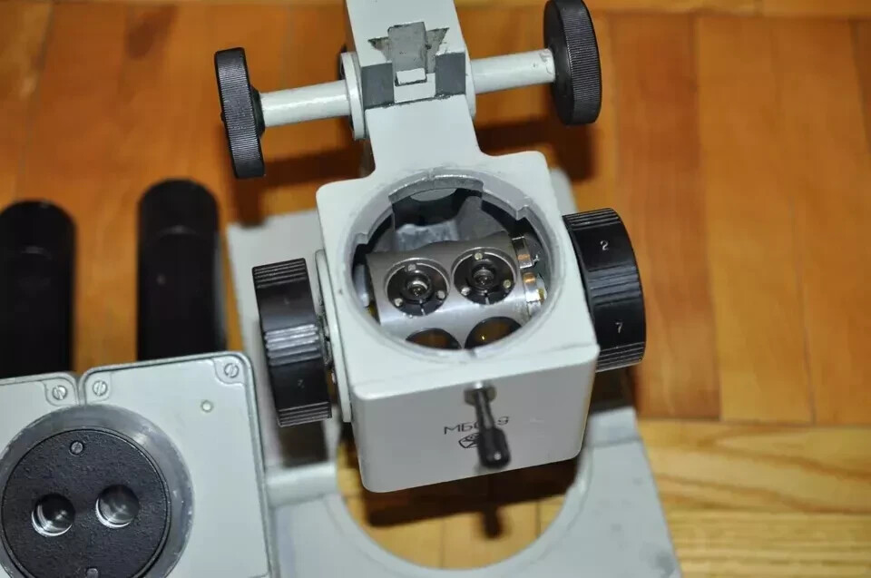 Vintage MICROSCOPE Stereoscopic Binocular MBS-9 LOMO soviet