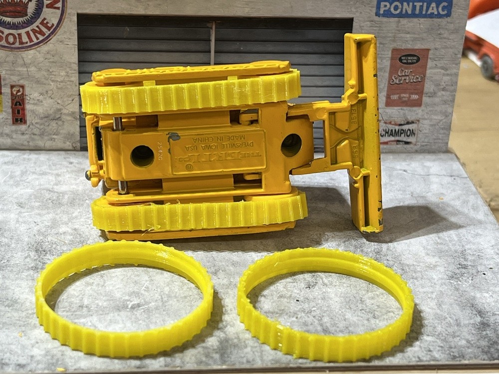 Ertl John Deere Bulldozer (TRACKS ONLY)