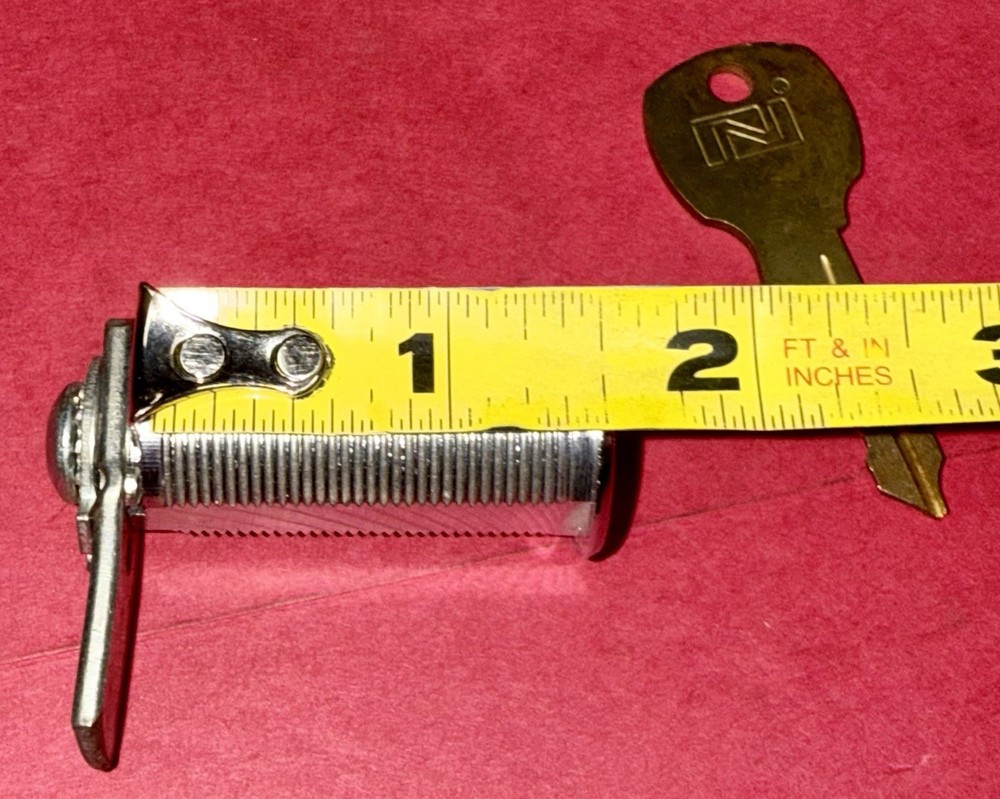 MISC Trailer lock with key 0946 used