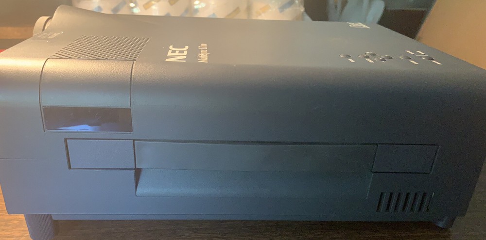 TC78 Used Nec Technologies Multi Sync LT100 Portable Projector Works great!