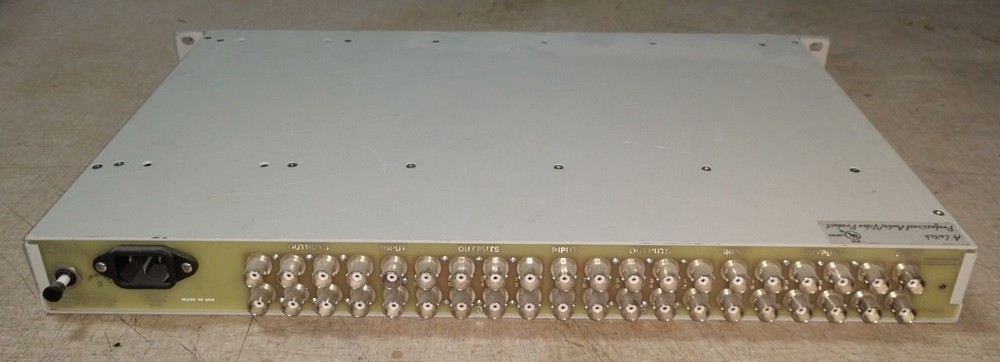 Leitch Amp FR-681 Video Equalizing Distribution Amplifer w/ 4 Cards