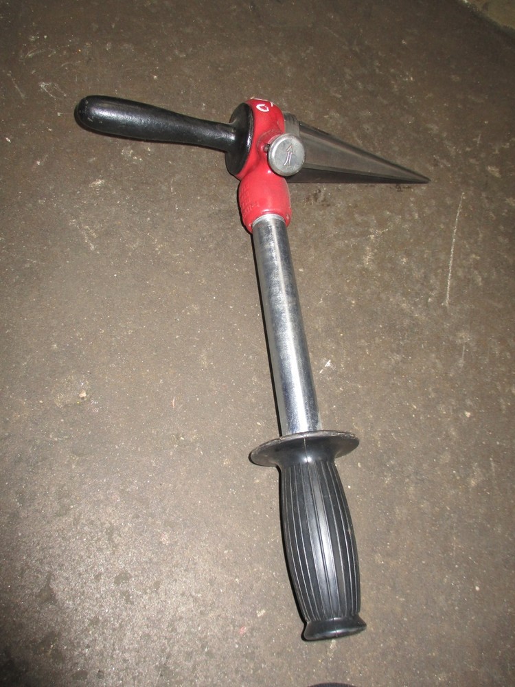 RIDGID #2 STRAIGHT REAMER  1/8-2"