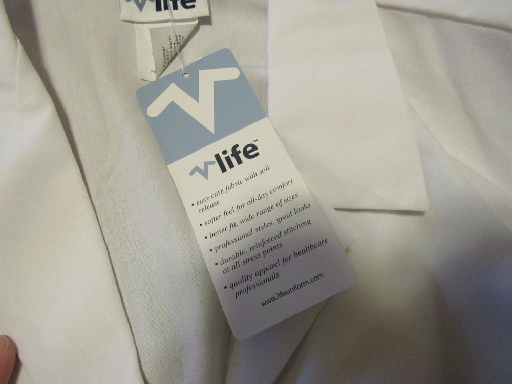 Life Uniform Class 193 Size Medium White Lab Coat
