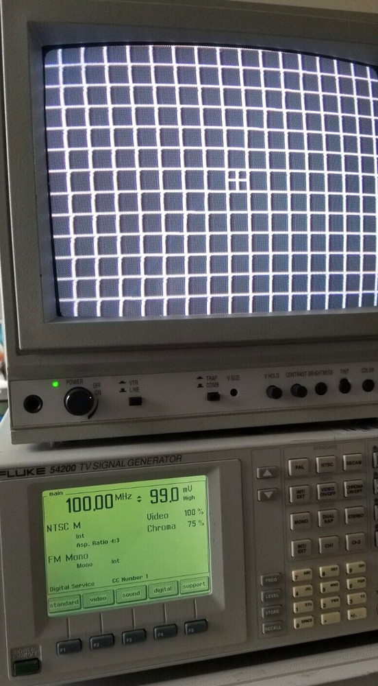 FLUKE 54200 Multi Format Video Generator Programmable Loaded with Options
