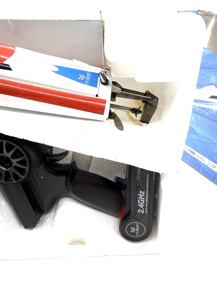 ProBoat React 9 Micro Rc Boat Brushed Rare White Untested