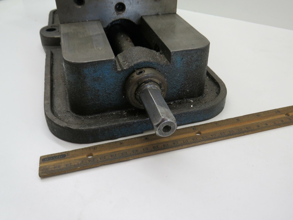 Kurt D60-1 Milling Machine 6" Vise, Missing Handle, 73lbs
