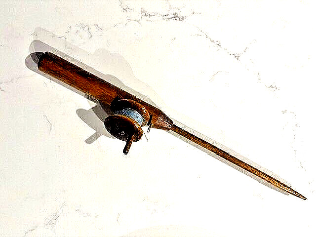 Vintage fly tying thread holder pole shape