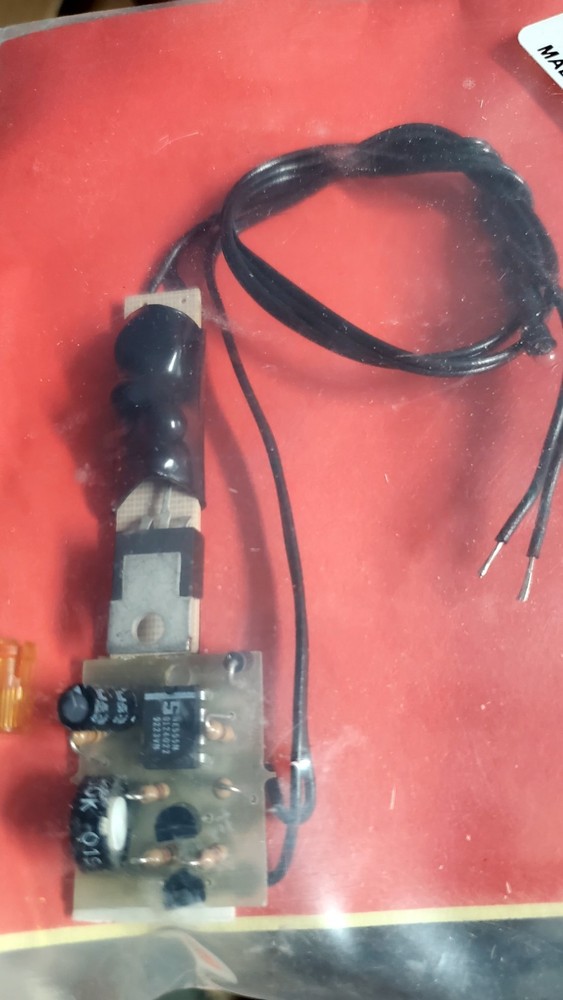Ram Track Single Adjustment Rate Strobe Light 9 Volt