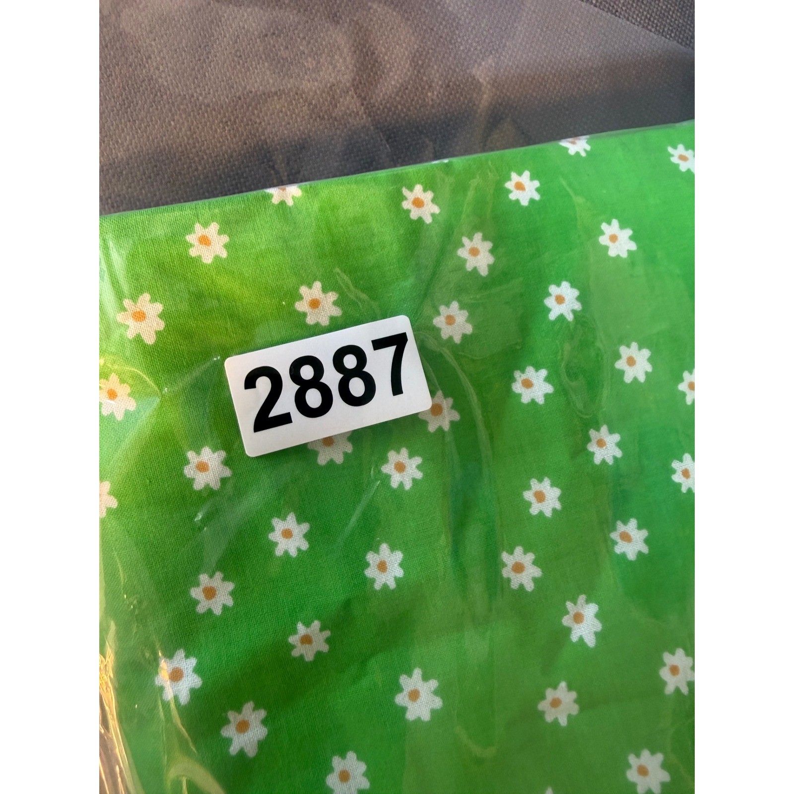 Vintage Set of 4 Handmade Pillow Cases Daisies Bright Green Floral MOD 60s 70s