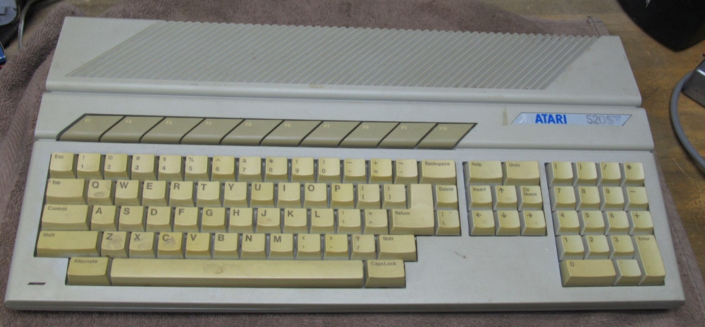 Vintage Atari 520ST Computer
