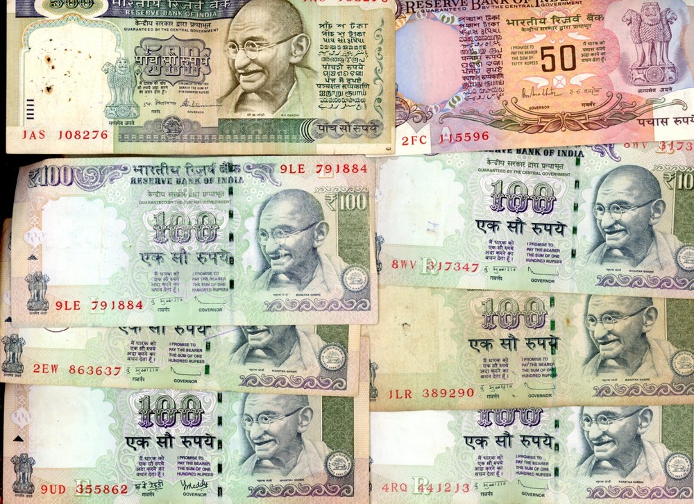 INDIA ~ 1150 RUPEES FACE VALUE NOTE LOT ~ CIRC
